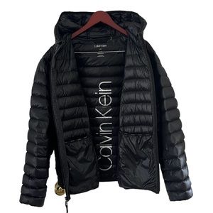 Calvin Klein Unisex black puffer coat. SZ XXL. Packable premium down.